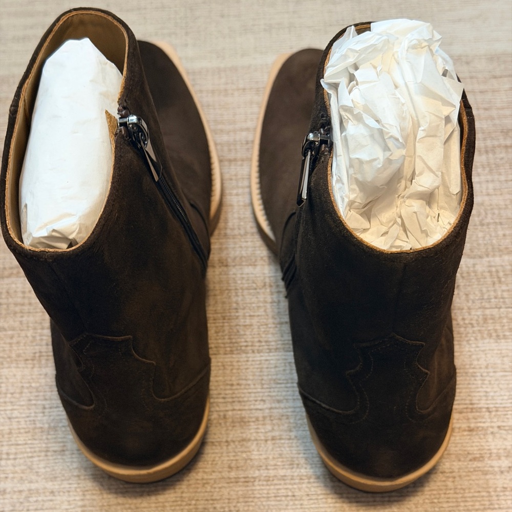 Stuart Weitzman Suede Augustine Chelsea Boot | Brown | EU 44 | Square Toe | NIB - Picture 4 of 14